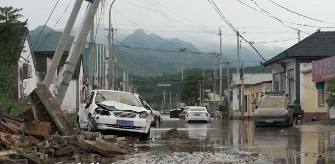 Кина Пекинг поплави