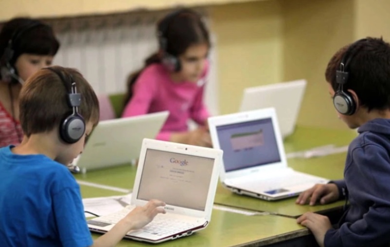 maloletnici kompjuter