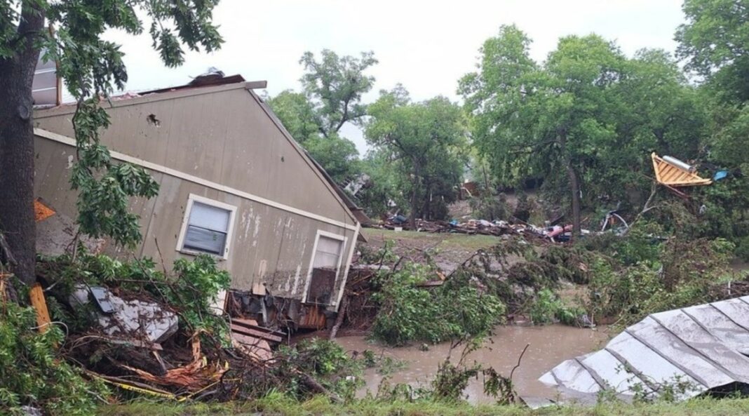 Тексас поплави11