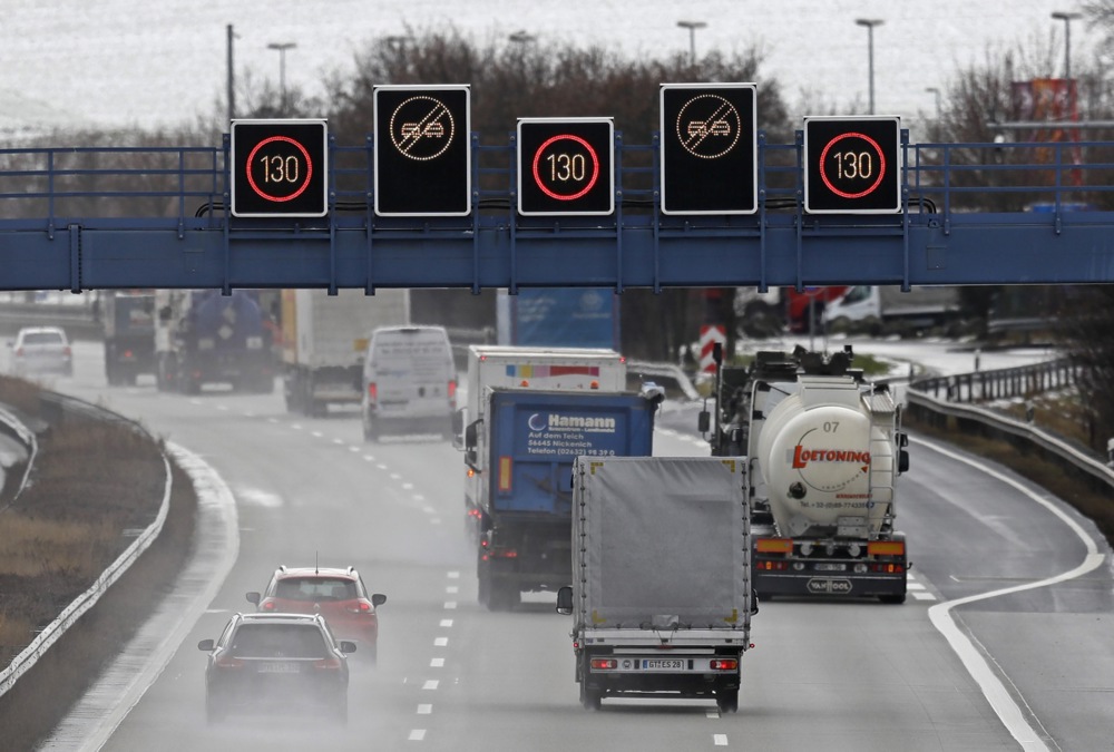 Debate on speed limit on motorways in Germany