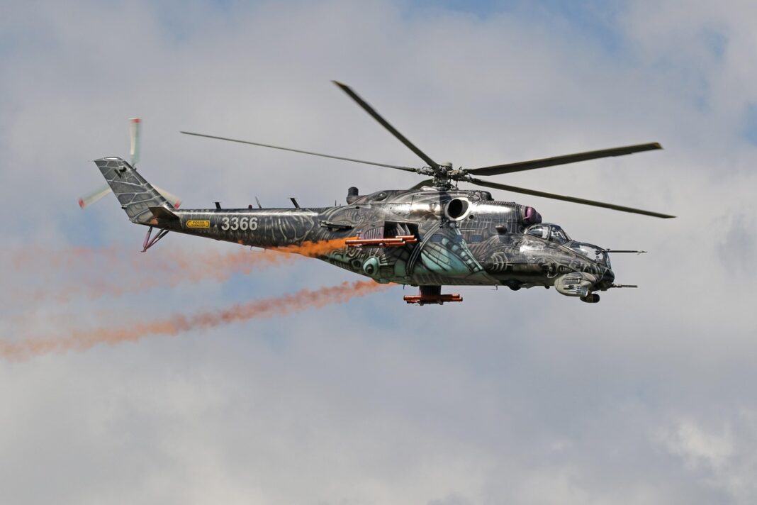 helicopter-7473096_1280