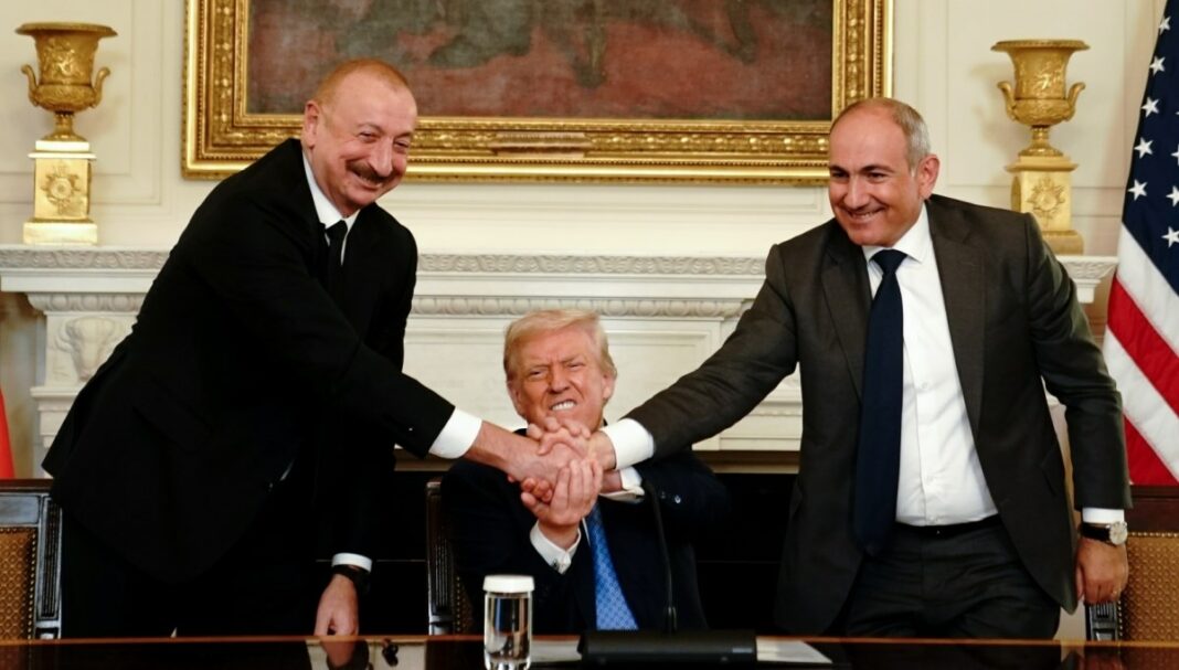 Трамп, Алиев и Пашинјан, epa12290502
