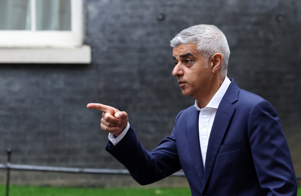 Regional mayors hold meeting with British Prime Minister over more devolution