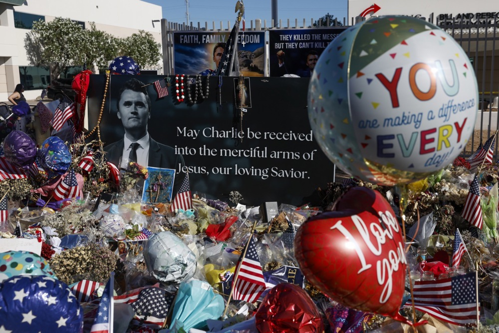 People mourn the death of Charlie Kirk ahead of memorial service in Phoenix, Arizona