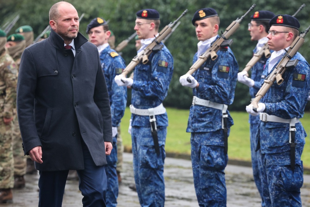 New Belgian defense minister Theo Franken visits Belgian Defence Headquarters