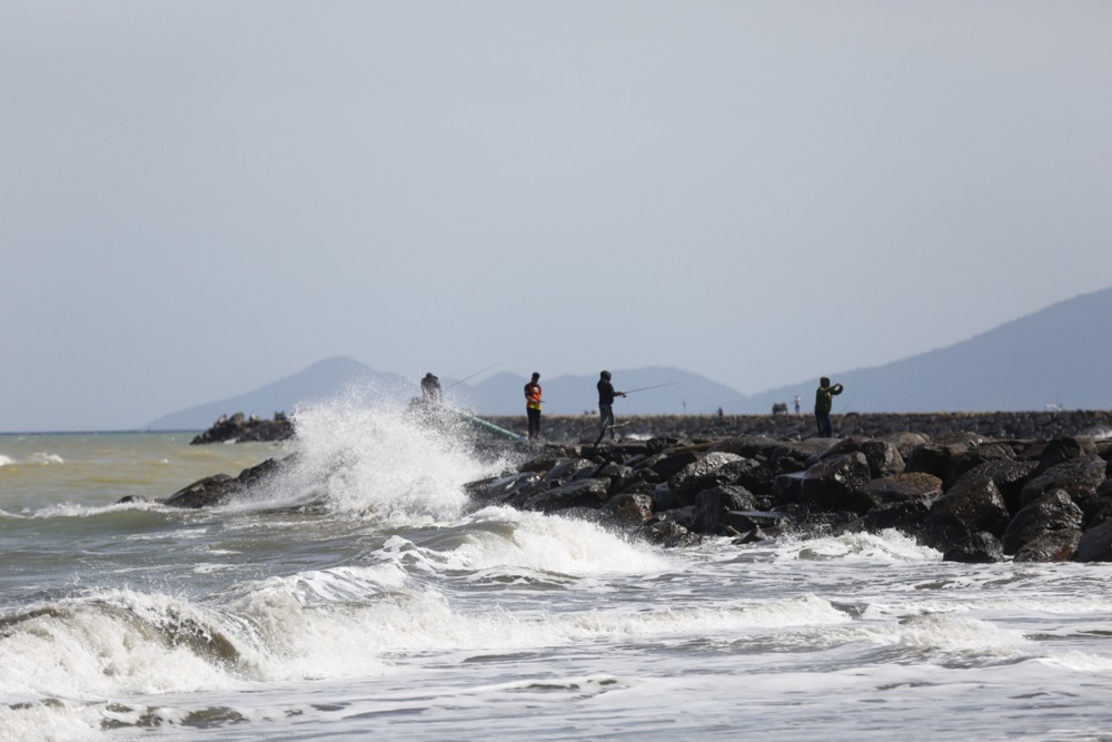 Meteorological agency warns of strong winds in Aceh, Indonesia