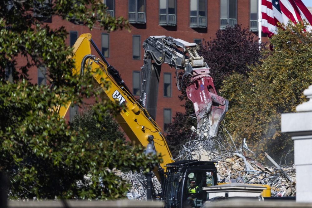 Demolition of East Wing of White House continues