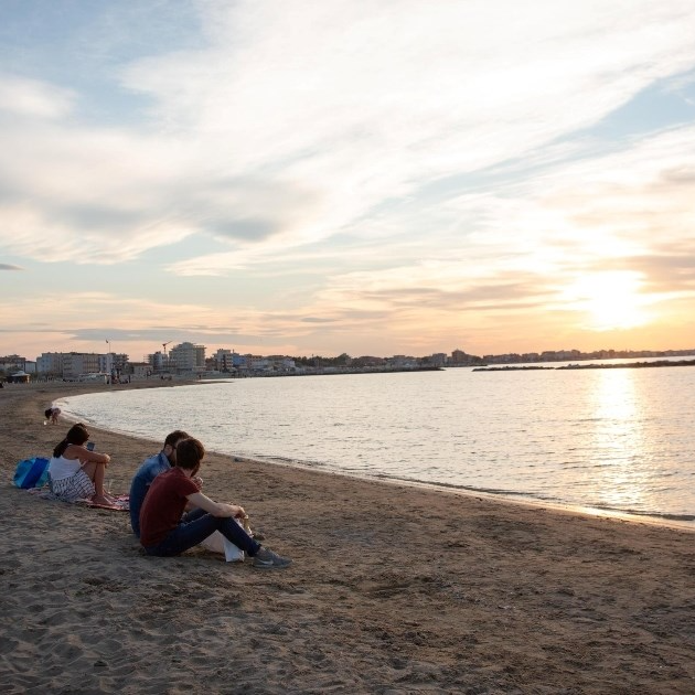 fe3c1502-f3f8-40ce-8504-c629e9f578e8