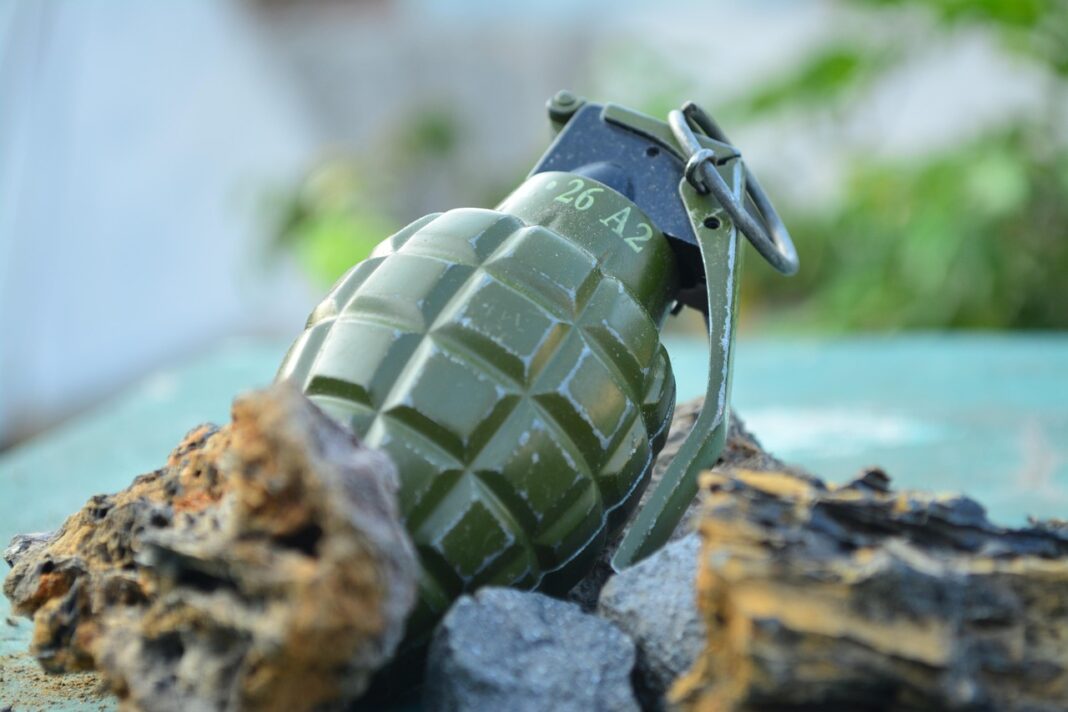 grenade-2380418_1280