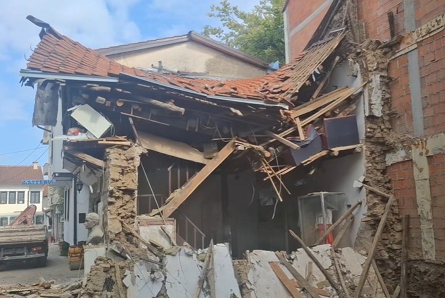 stara gradska kukja struga urnata 2