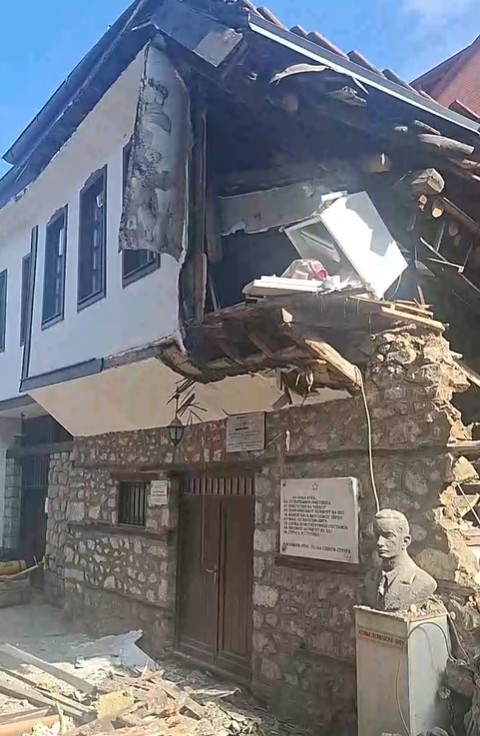 stara gradska kukja struga urnata