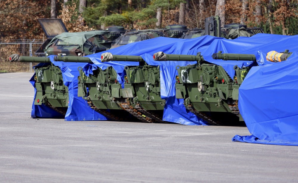 German President Steinmeier visits Bundeswehr