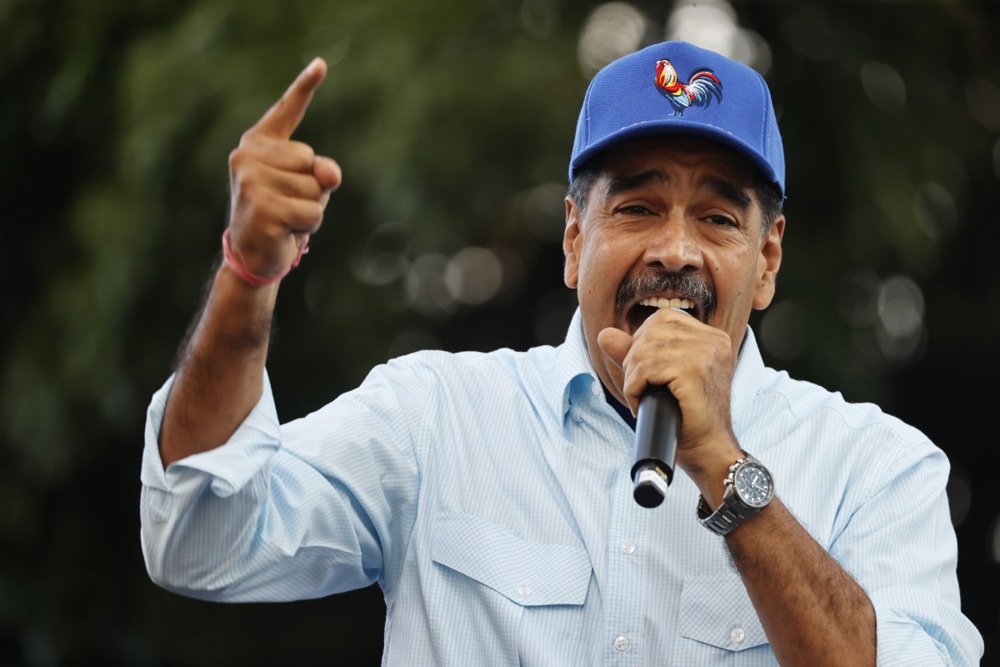 Venezuelan President Nicolás Maduro holds pro-government rally in Caracas