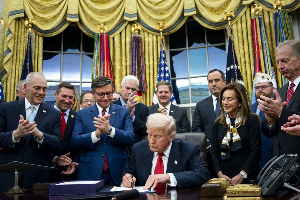 US President Trump signs funding bill to reopen the federal government