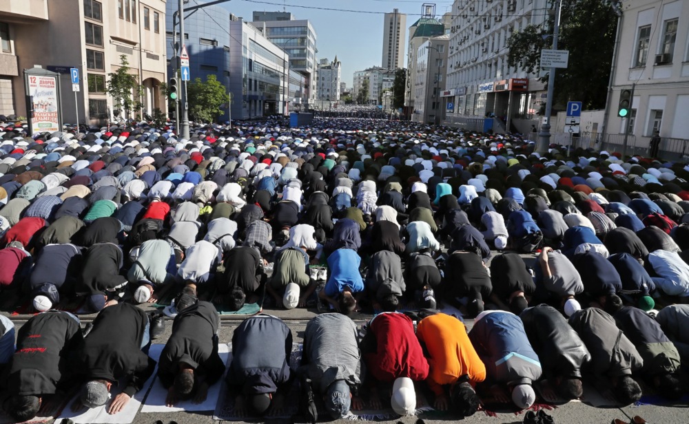 Eid al-Fitr, end of Ramadan celebrations in Russia