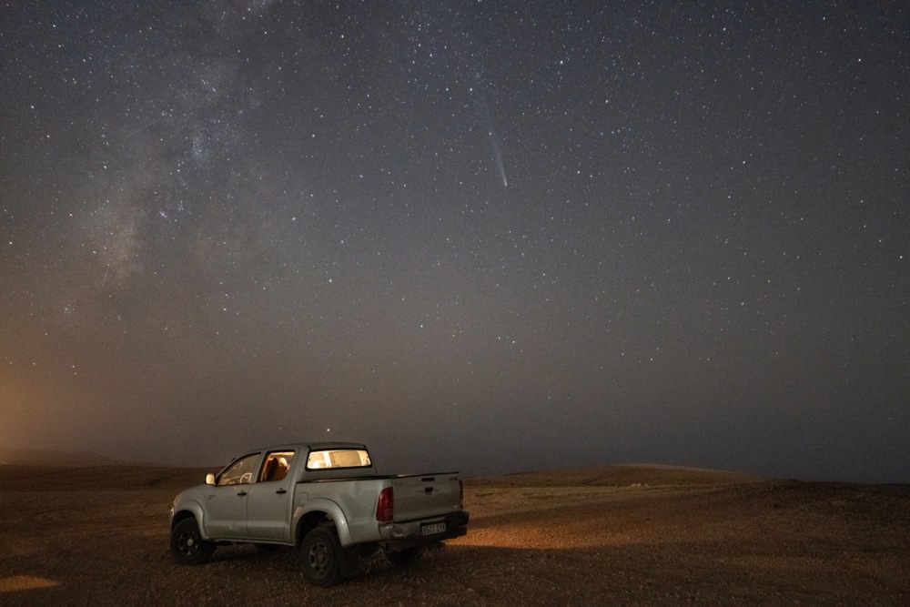 Comet C/2023 A3 Atlas Tsunchinshan crosses the sky over Fuerteventura