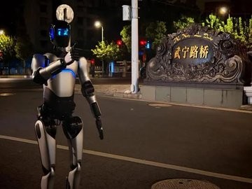 Робот гинис_