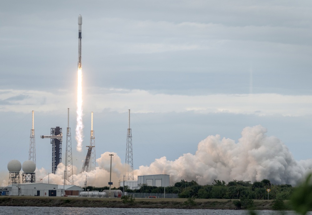 SpaceX NROL-77 mission launch