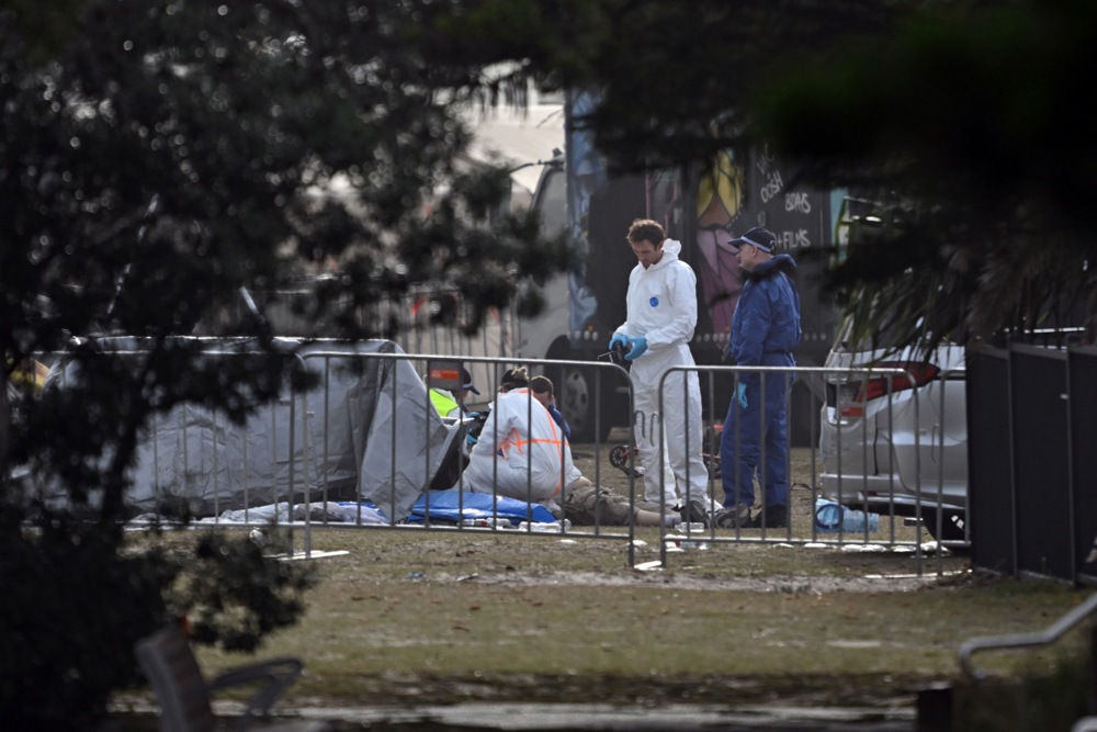 At least 16 people killed in Sydney's Bondi Beach shooting