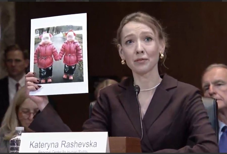 украински деца во С. кореја