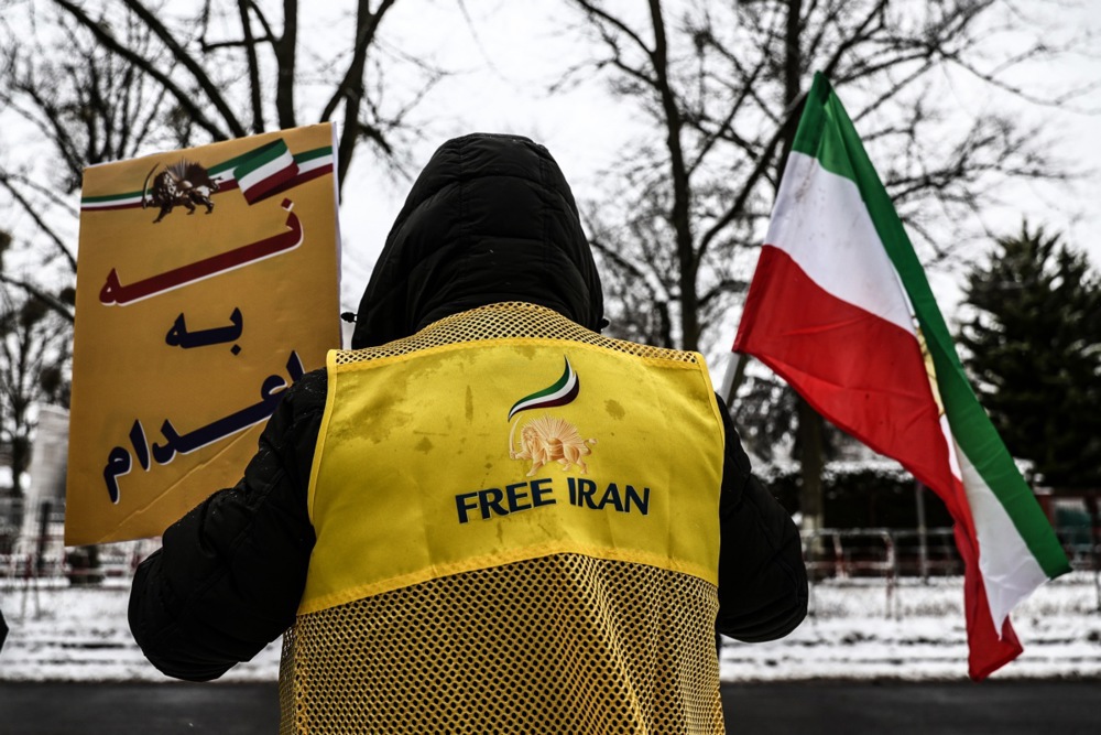 Protest in Berlin against the crackdown in Iran