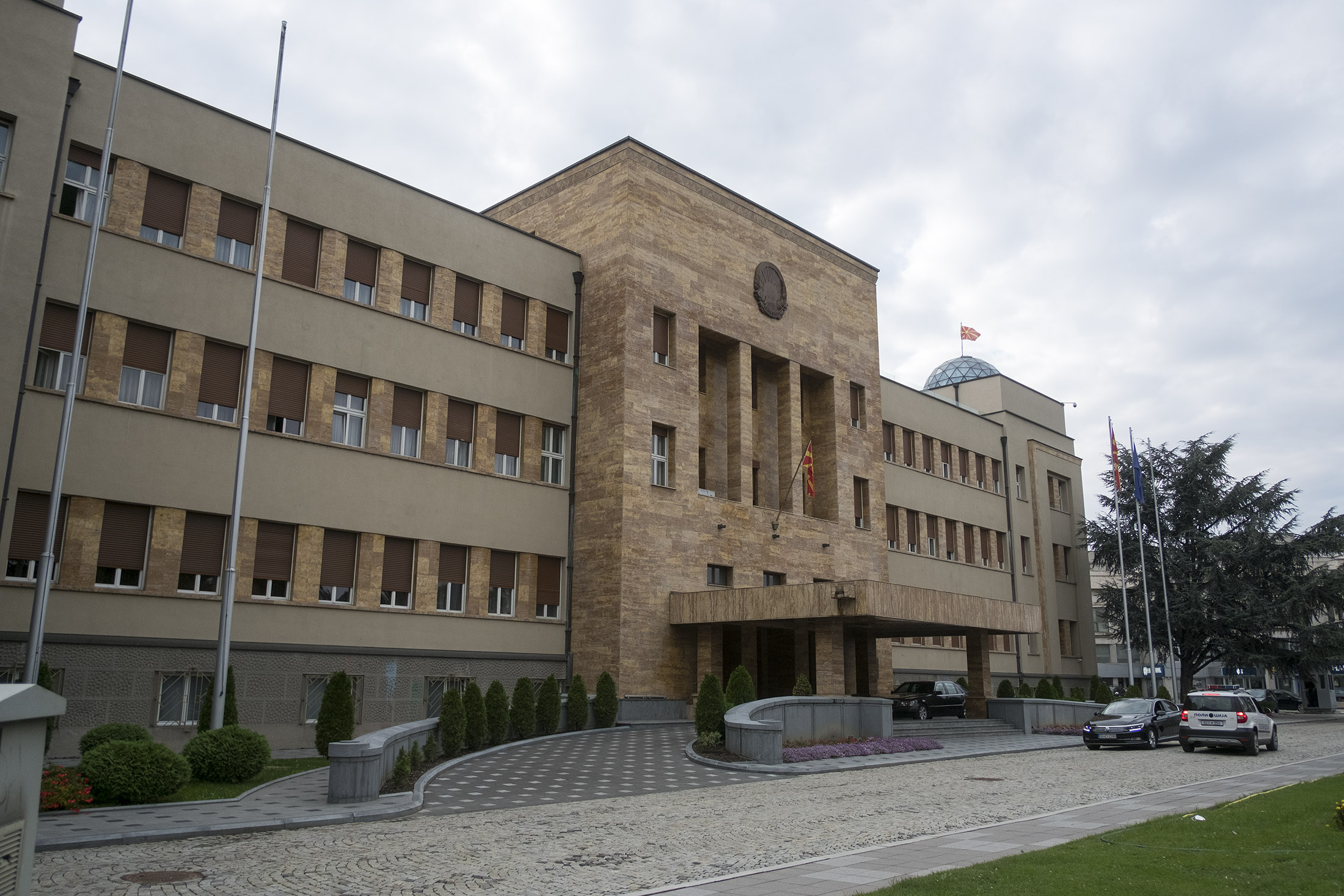 Јавна расправа за предлог-законите за судска служба и за јавнообвинителска служба