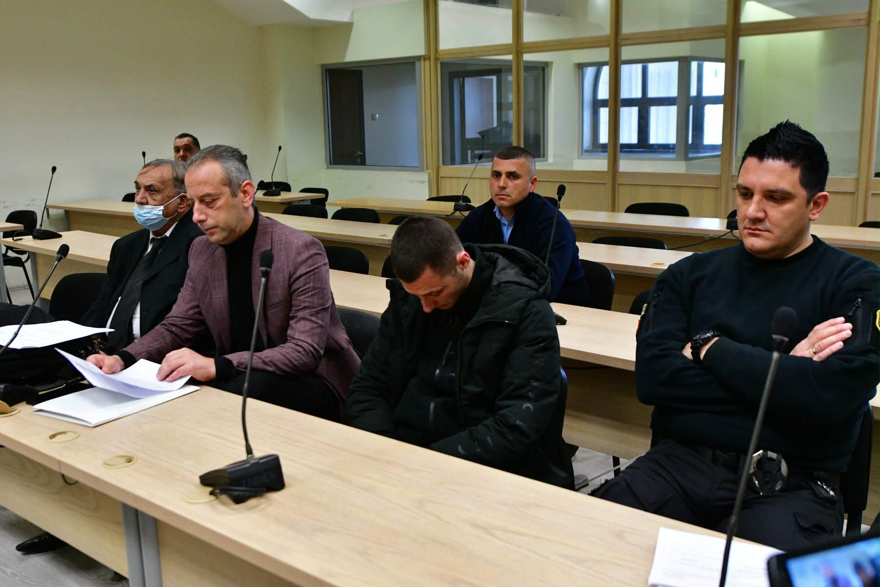 Судењето против деветтемина полициски службеници за пожарот во Кочани продолжи со материјални докази