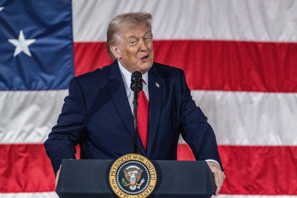 US President Donald J. Trump visits US special forces who captured Venezuelan President Nicol‡s Maduro.