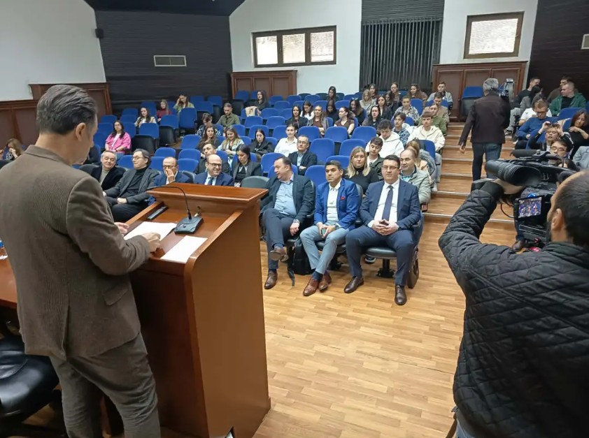 trkalezna masa ekonomisiti mia