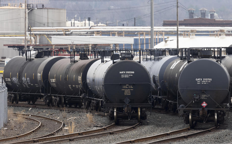Oil Storage Tanks in Bayonne, New Jersey
