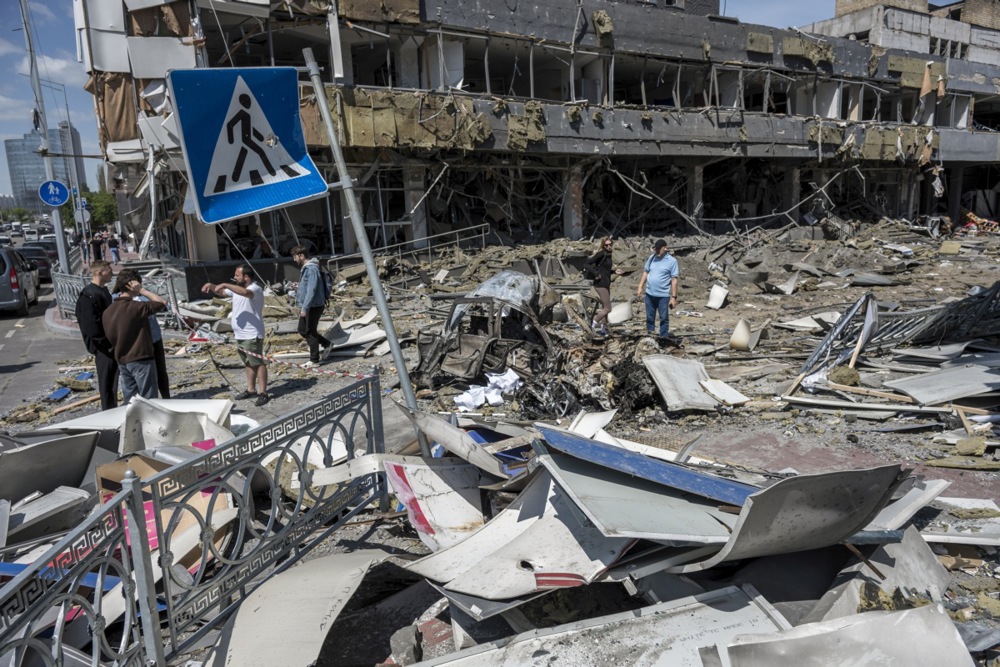 Several killed in overnight Russian attack on Kyiv