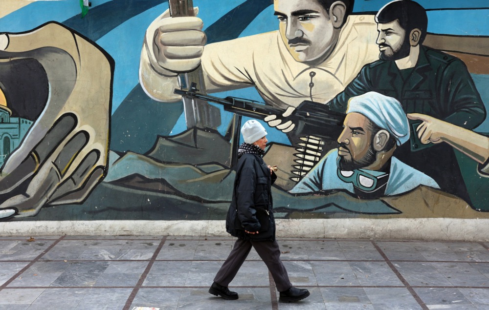 Anti-US billboard in Tehran following US threats against Iran