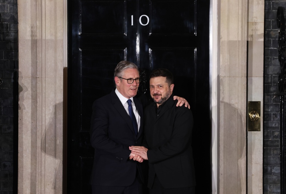 British Prime Minister Keir Starmer hosts talks on Ukraine