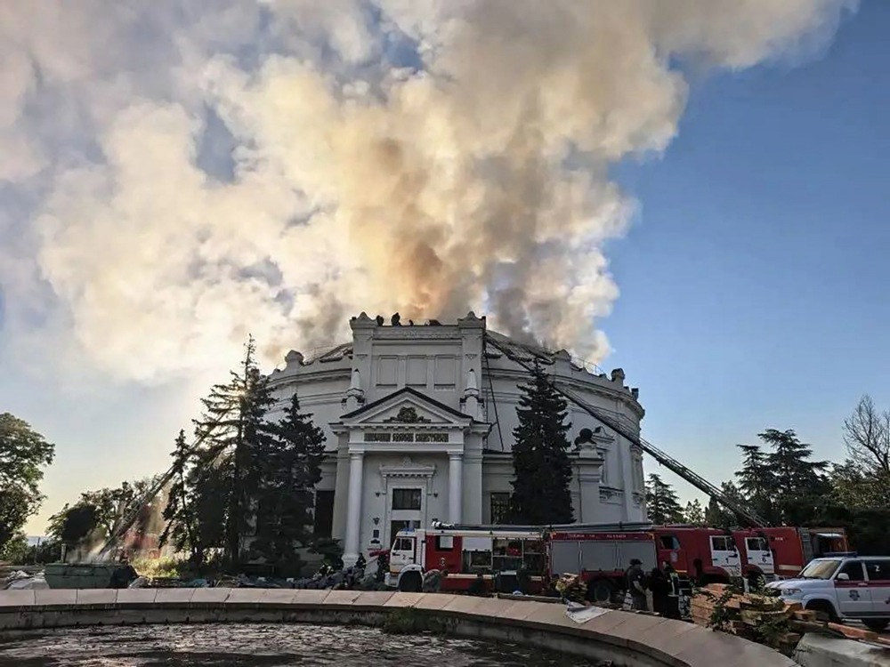 Украински дронови погодија историски музеј на Крим (ФОТО+ВИДЕО)