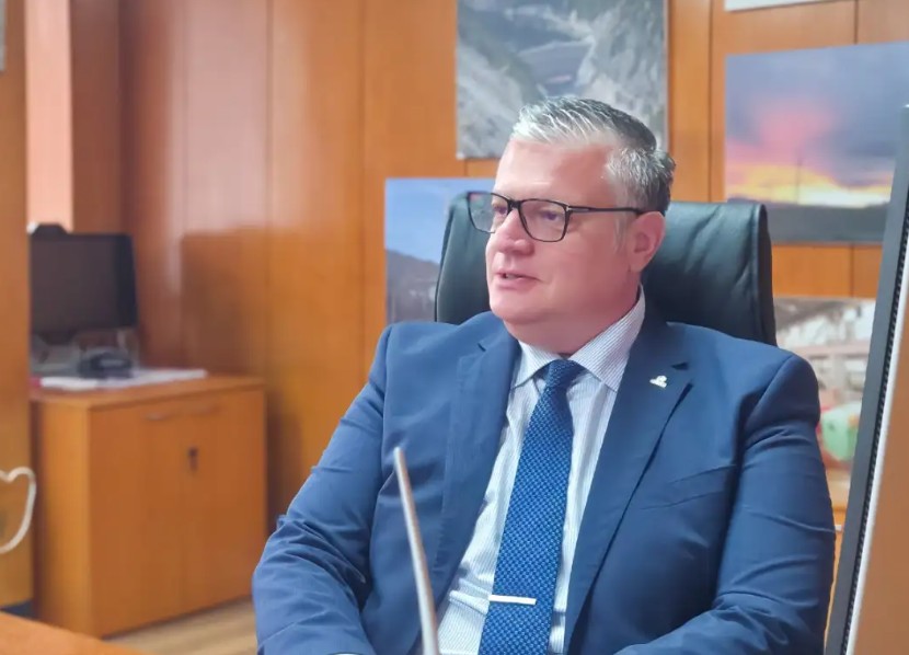 uzuncev esm